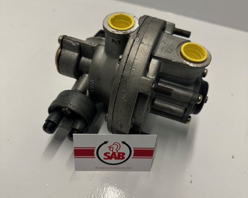 9617223070 - WABCO HAND BRAKE VALVE